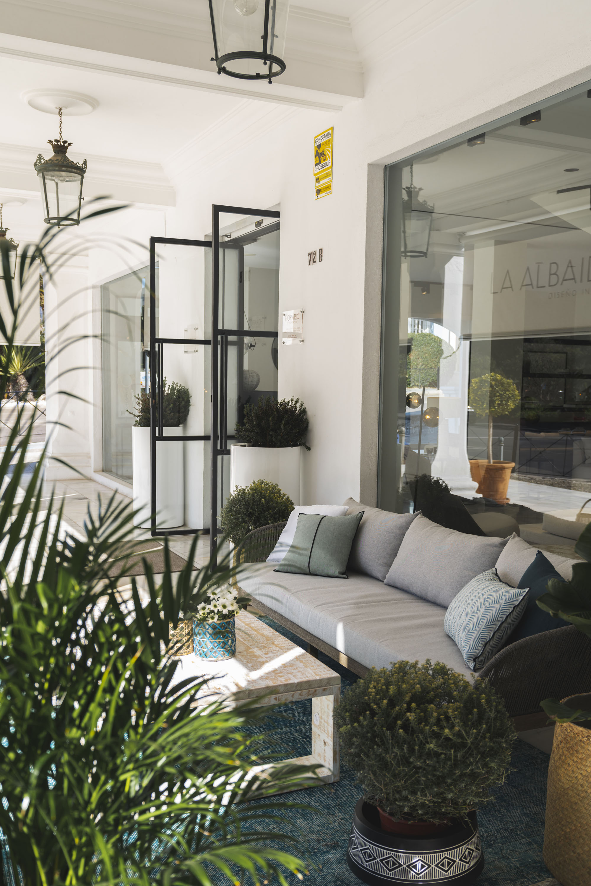 interior design showroom marbella terrace